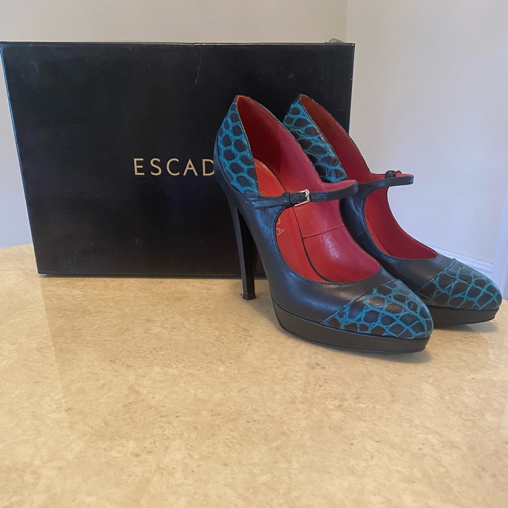 Escada shoes